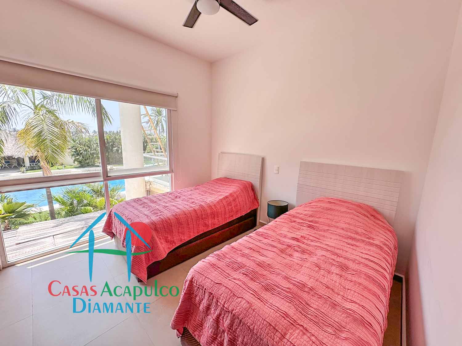 Pacífico Diamante Quilla 102 - Recámara uno 1